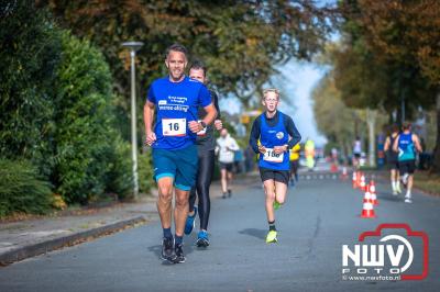 De koude zaterdagmorgen weerhield de meer dan 250 deelnemers niet om te starten bij de Run Oldebroek, georganiseerd door GlobalRize. - © NWVFoto.nl