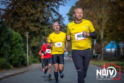 De koude zaterdagmorgen weerhield de meer dan 250 deelnemers niet om te starten bij de Run Oldebroek, georganiseerd door GlobalRize. - © NWVFoto.nl