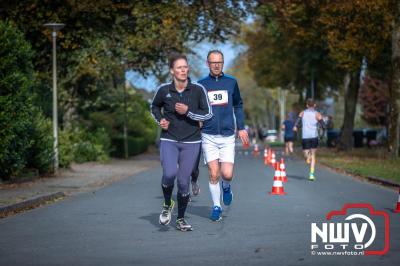 De koude zaterdagmorgen weerhield de meer dan 250 deelnemers niet om te starten bij de Run Oldebroek, georganiseerd door GlobalRize. - © NWVFoto.nl