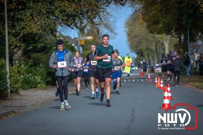 De koude zaterdagmorgen weerhield de meer dan 250 deelnemers niet om te starten bij de Run Oldebroek, georganiseerd door GlobalRize. - © NWVFoto.nl