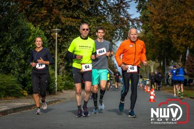 De koude zaterdagmorgen weerhield de meer dan 250 deelnemers niet om te starten bij de Run Oldebroek, georganiseerd door GlobalRize. - © NWVFoto.nl