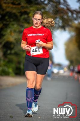 De koude zaterdagmorgen weerhield de meer dan 250 deelnemers niet om te starten bij de Run Oldebroek, georganiseerd door GlobalRize. - © NWVFoto.nl