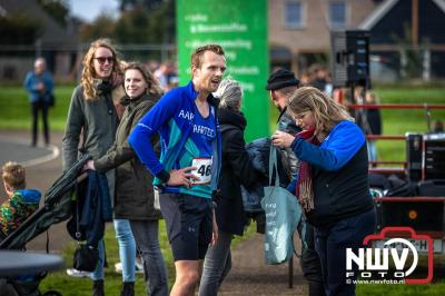 De koude zaterdagmorgen weerhield de meer dan 250 deelnemers niet om te starten bij de Run Oldebroek, georganiseerd door GlobalRize. - © NWVFoto.nl