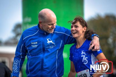 De koude zaterdagmorgen weerhield de meer dan 250 deelnemers niet om te starten bij de Run Oldebroek, georganiseerd door GlobalRize. - © NWVFoto.nl