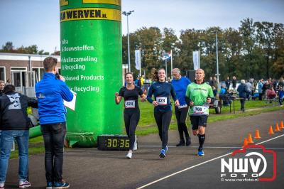 De koude zaterdagmorgen weerhield de meer dan 250 deelnemers niet om te starten bij de Run Oldebroek, georganiseerd door GlobalRize. - © NWVFoto.nl