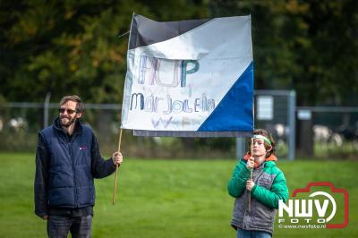 De koude zaterdagmorgen weerhield de meer dan 250 deelnemers niet om te starten bij de Run Oldebroek, georganiseerd door GlobalRize. - © NWVFoto.nl