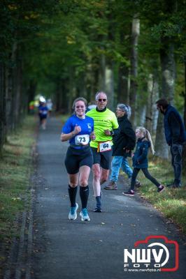 De koude zaterdagmorgen weerhield de meer dan 250 deelnemers niet om te starten bij de Run Oldebroek, georganiseerd door GlobalRize. - © NWVFoto.nl