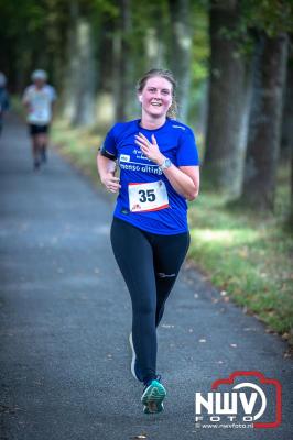 De koude zaterdagmorgen weerhield de meer dan 250 deelnemers niet om te starten bij de Run Oldebroek, georganiseerd door GlobalRize. - © NWVFoto.nl