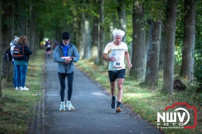 De koude zaterdagmorgen weerhield de meer dan 250 deelnemers niet om te starten bij de Run Oldebroek, georganiseerd door GlobalRize. - © NWVFoto.nl