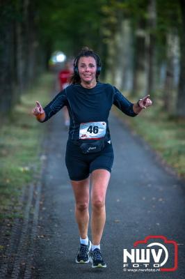 De koude zaterdagmorgen weerhield de meer dan 250 deelnemers niet om te starten bij de Run Oldebroek, georganiseerd door GlobalRize. - © NWVFoto.nl