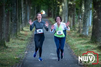 De koude zaterdagmorgen weerhield de meer dan 250 deelnemers niet om te starten bij de Run Oldebroek, georganiseerd door GlobalRize. - © NWVFoto.nl