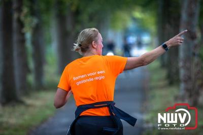 De koude zaterdagmorgen weerhield de meer dan 250 deelnemers niet om te starten bij de Run Oldebroek, georganiseerd door GlobalRize. - © NWVFoto.nl