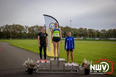 De koude zaterdagmorgen weerhield de meer dan 250 deelnemers niet om te starten bij de Run Oldebroek, georganiseerd door GlobalRize. - © NWVFoto.nl