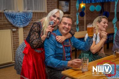 Gezelligheid ten top op het eerste Oktoberfest in Oostendorp! - © NWVFoto.nl