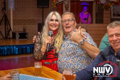 Gezelligheid ten top op het eerste Oktoberfest in Oostendorp! - © NWVFoto.nl