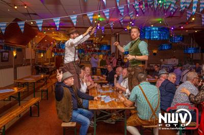 Gezelligheid ten top op het eerste Oktoberfest in Oostendorp! - © NWVFoto.nl