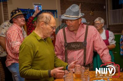 Gezelligheid ten top op het eerste Oktoberfest in Oostendorp! - © NWVFoto.nl