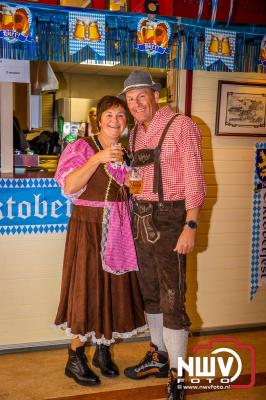 Gezelligheid ten top op het eerste Oktoberfest in Oostendorp! - © NWVFoto.nl