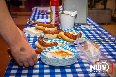 Gezelligheid ten top op het eerste Oktoberfest in Oostendorp! - © NWVFoto.nl