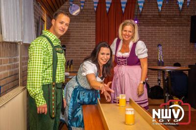 Gezelligheid ten top op het eerste Oktoberfest in Oostendorp! - © NWVFoto.nl