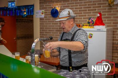 Gezelligheid ten top op het eerste Oktoberfest in Oostendorp! - © NWVFoto.nl