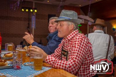 Gezelligheid ten top op het eerste Oktoberfest in Oostendorp! - © NWVFoto.nl