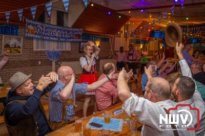 Gezelligheid ten top op het eerste Oktoberfest in Oostendorp! - © NWVFoto.nl