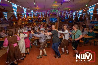 Gezelligheid ten top op het eerste Oktoberfest in Oostendorp! - © NWVFoto.nl