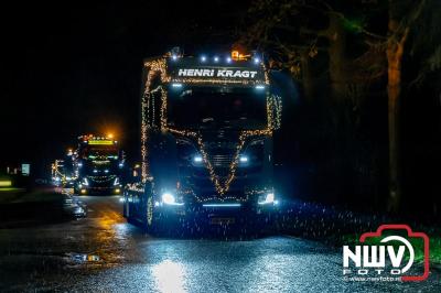 Sfeervolle truckers lichtjesparade toerde zaterdagavond door de gemeente Oldebroek. - © NWVFoto.nl