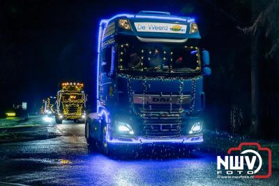 Sfeervolle truckers lichtjesparade toerde zaterdagavond door de gemeente Oldebroek. - © NWVFoto.nl