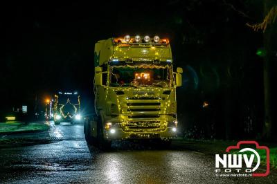 Sfeervolle truckers lichtjesparade toerde zaterdagavond door de gemeente Oldebroek. - © NWVFoto.nl