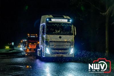 Sfeervolle truckers lichtjesparade toerde zaterdagavond door de gemeente Oldebroek. - © NWVFoto.nl