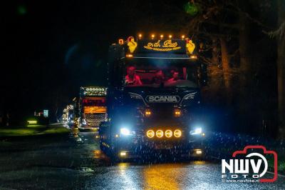 Sfeervolle truckers lichtjesparade toerde zaterdagavond door de gemeente Oldebroek. - © NWVFoto.nl