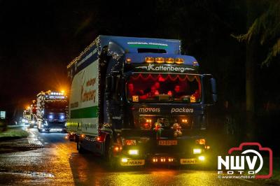 Sfeervolle truckers lichtjesparade toerde zaterdagavond door de gemeente Oldebroek. - © NWVFoto.nl