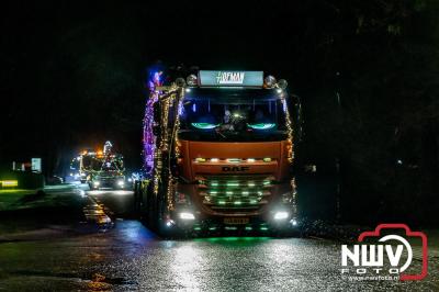 Sfeervolle truckers lichtjesparade toerde zaterdagavond door de gemeente Oldebroek. - © NWVFoto.nl