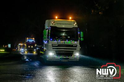 Sfeervolle truckers lichtjesparade toerde zaterdagavond door de gemeente Oldebroek. - © NWVFoto.nl