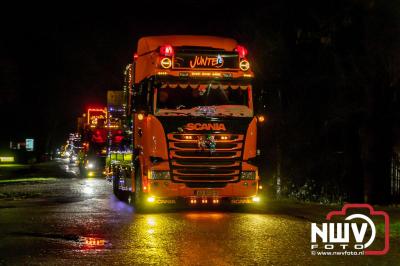 Sfeervolle truckers lichtjesparade toerde zaterdagavond door de gemeente Oldebroek. - © NWVFoto.nl