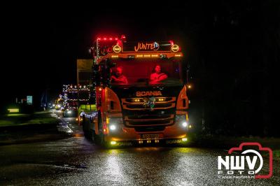 Sfeervolle truckers lichtjesparade toerde zaterdagavond door de gemeente Oldebroek. - © NWVFoto.nl