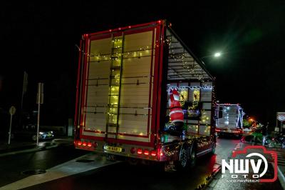 Sfeervolle truckers lichtjesparade toerde zaterdagavond door de gemeente Oldebroek. - © NWVFoto.nl