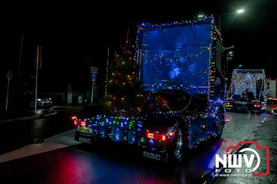 Sfeervolle truckers lichtjesparade toerde zaterdagavond door de gemeente Oldebroek. - © NWVFoto.nl