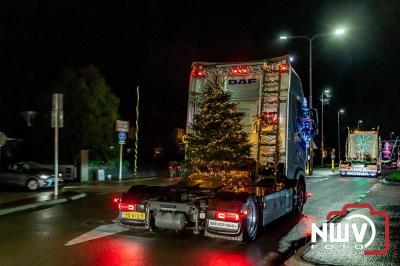 Sfeervolle truckers lichtjesparade toerde zaterdagavond door de gemeente Oldebroek. - © NWVFoto.nl