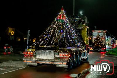 Sfeervolle truckers lichtjesparade toerde zaterdagavond door de gemeente Oldebroek. - © NWVFoto.nl