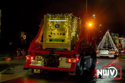 Sfeervolle truckers lichtjesparade toerde zaterdagavond door de gemeente Oldebroek. - © NWVFoto.nl