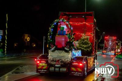 Sfeervolle truckers lichtjesparade toerde zaterdagavond door de gemeente Oldebroek. - © NWVFoto.nl