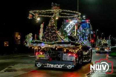 Sfeervolle truckers lichtjesparade toerde zaterdagavond door de gemeente Oldebroek. - © NWVFoto.nl