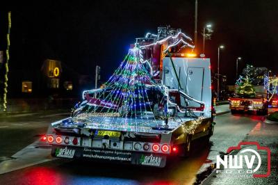 Sfeervolle truckers lichtjesparade toerde zaterdagavond door de gemeente Oldebroek. - © NWVFoto.nl