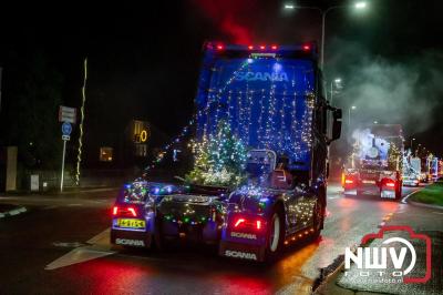 Sfeervolle truckers lichtjesparade toerde zaterdagavond door de gemeente Oldebroek. - © NWVFoto.nl