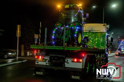 Sfeervolle truckers lichtjesparade toerde zaterdagavond door de gemeente Oldebroek. - © NWVFoto.nl