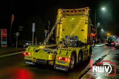 Sfeervolle truckers lichtjesparade toerde zaterdagavond door de gemeente Oldebroek. - © NWVFoto.nl