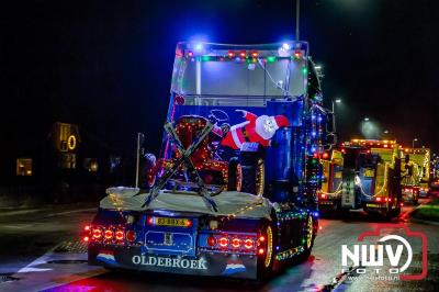 Sfeervolle truckers lichtjesparade toerde zaterdagavond door de gemeente Oldebroek. - © NWVFoto.nl